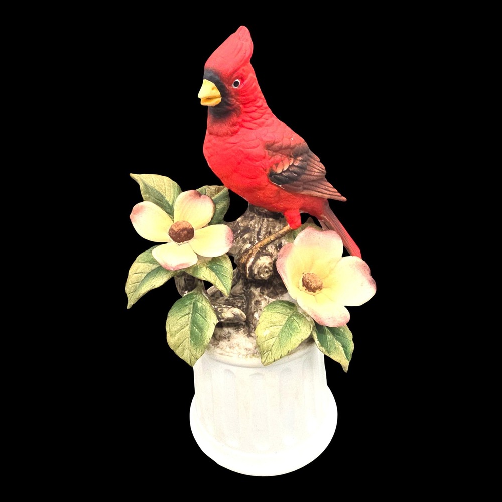 Andrea by Sadek Cardinal Bird Figurine Porcelain Dogwood Flower Japan Red Good